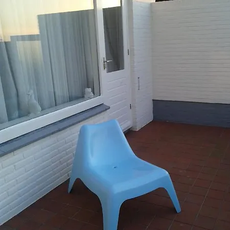 לינה וארוחת בוקר Bungalow Aan Zee