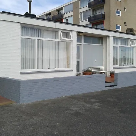 Bungalow Aan Zee זנדוורט